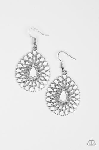 pittmanbling-and-jewelry-inc-presentscity-chateau-white-earrings-paparazzi-accessories