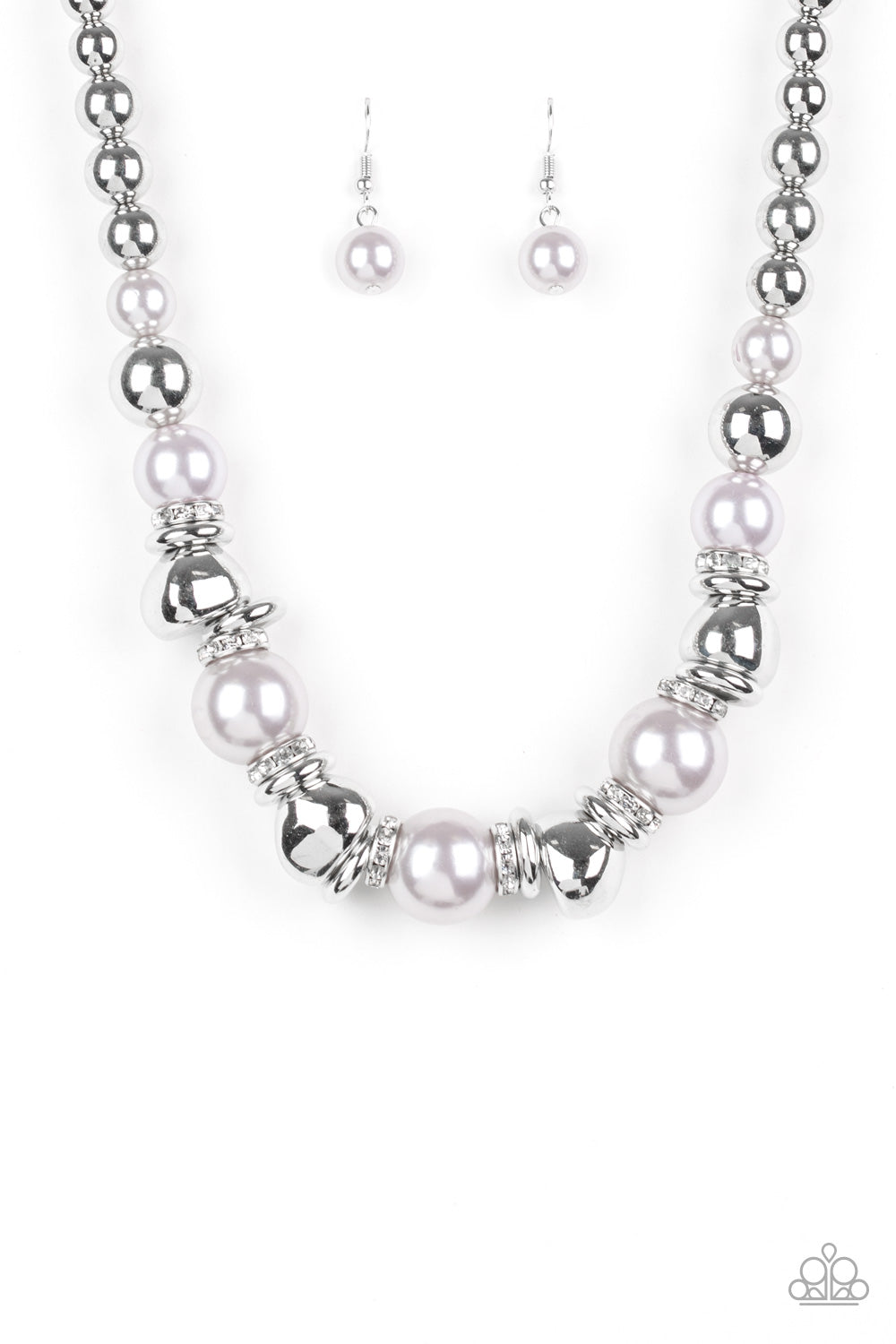 pittmanbling-and-jewelry-inc-presentshollywood-haute-spot-silver-necklace-paparazzi-accessories