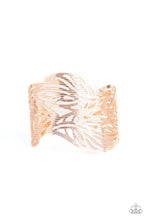 Load image into Gallery viewer, pittmanbling-and-jewelry-inc-presentsleafy-lei-rose-gold-paparazzi-accessories
